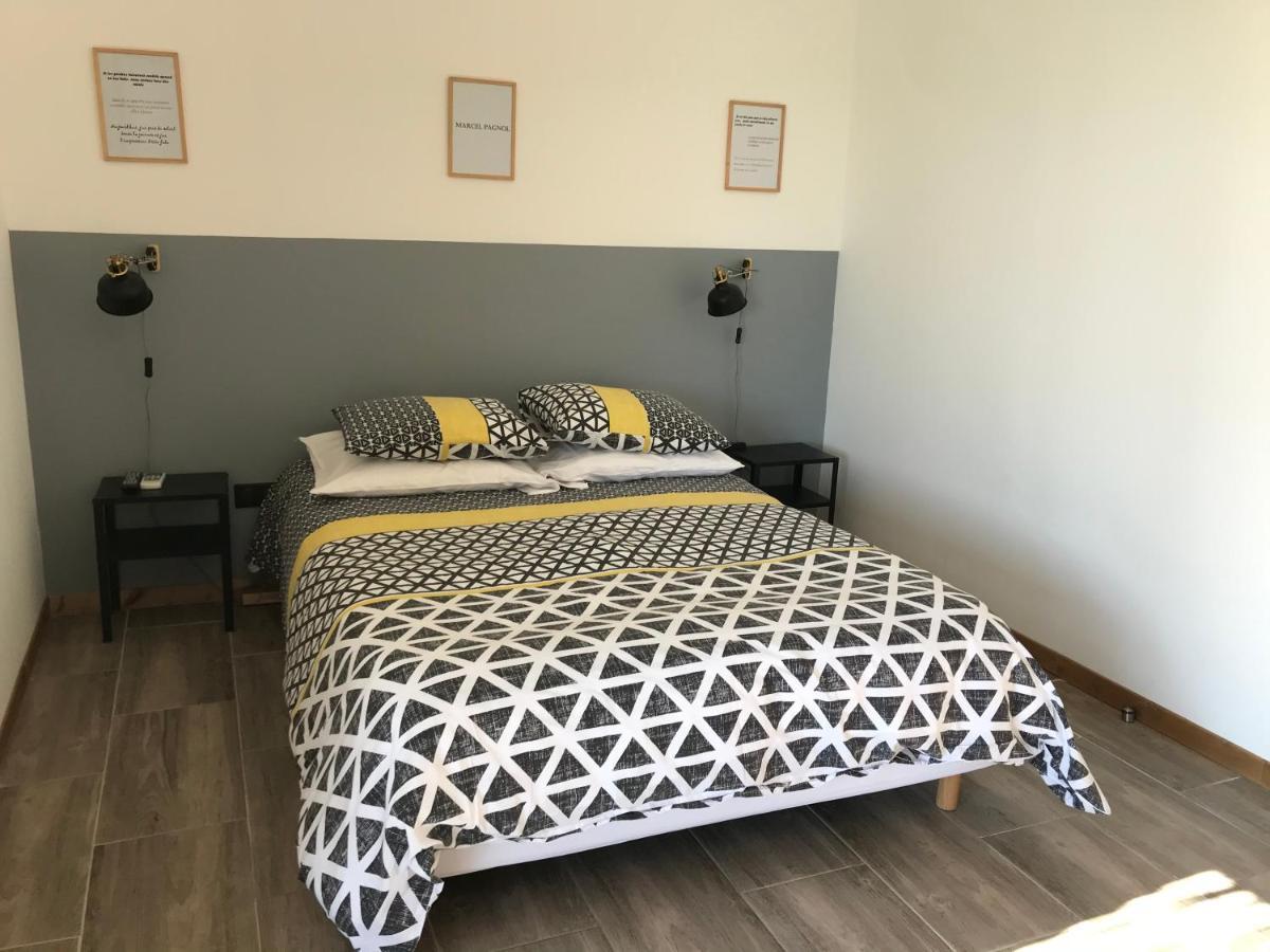 Bed and Breakfast Les Costebelles Valensole Esterno foto