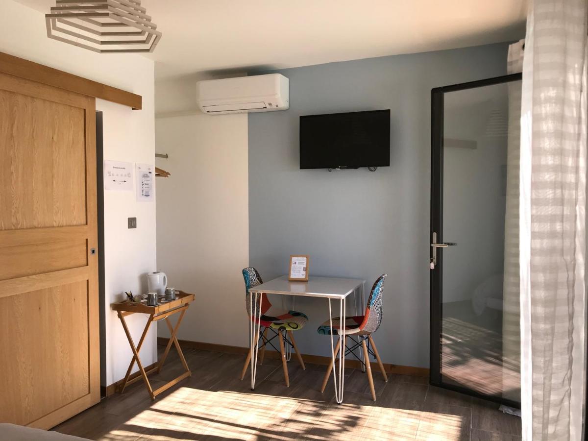 Bed and Breakfast Les Costebelles Valensole Esterno foto